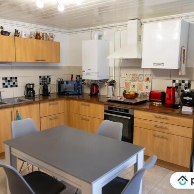 Appartement 6 pièces 148990 €