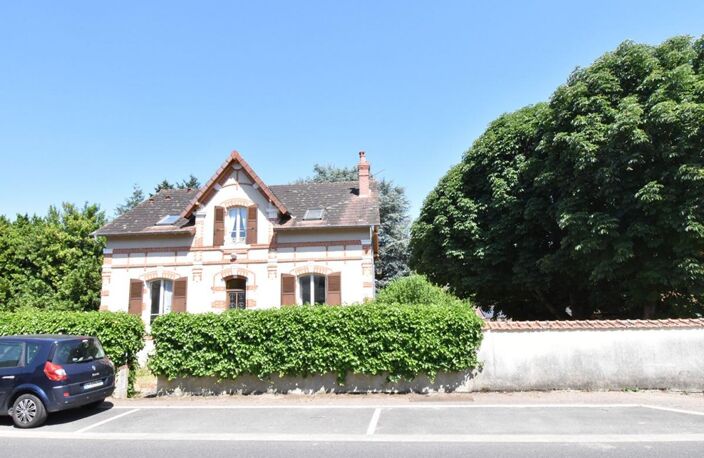 Maison T6 (131 m²) en vente à LERE — photo 2