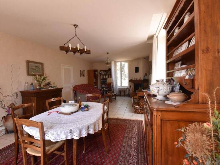 Maison T6 (131 m²) en vente à LERE — photo 1