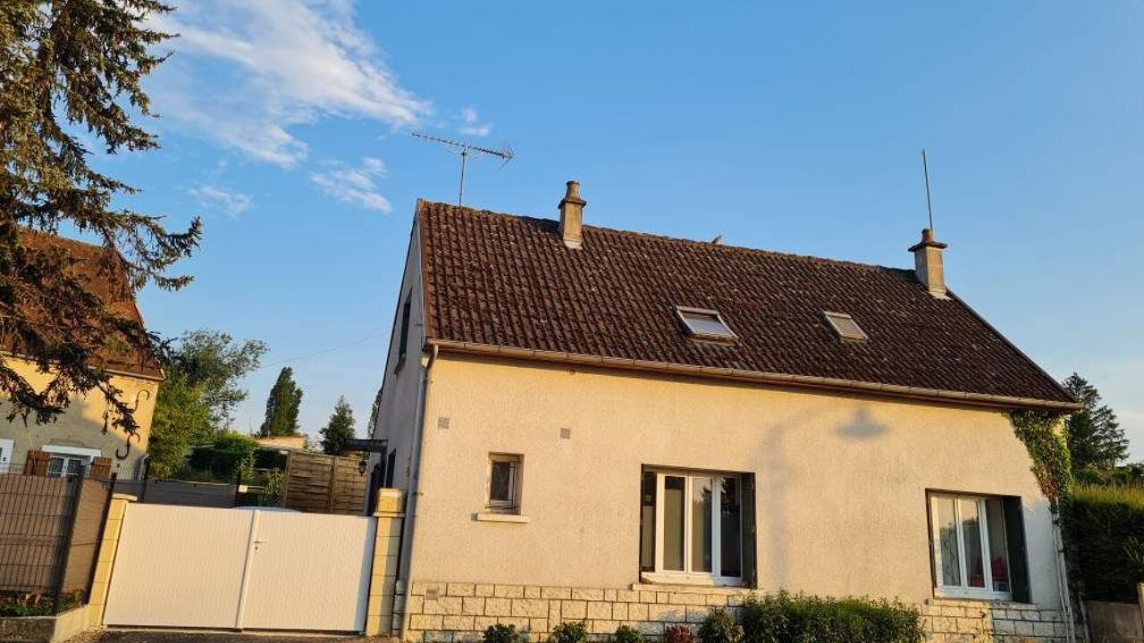 maison 4 pièces 116 m2 à vendre à Saint-Amand-en-Puisaye (58310)