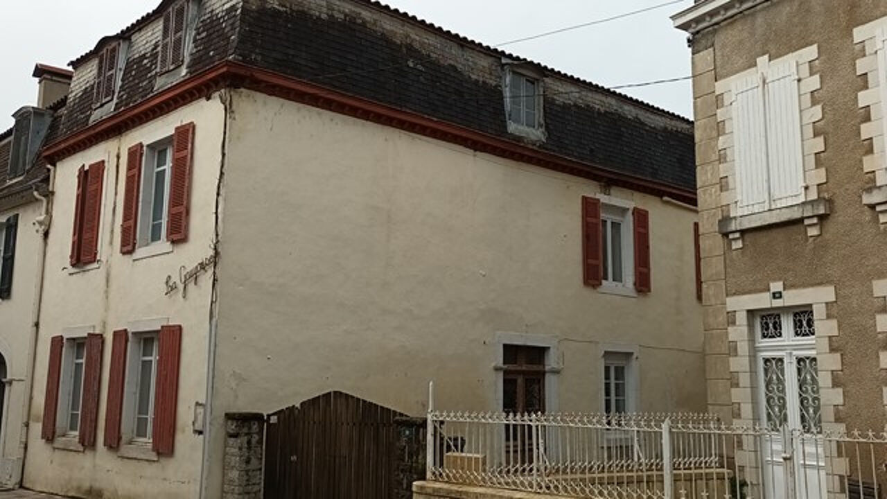 maison 8 pièces 207 m2 à vendre à Sauveterre-de-Béarn (64390)