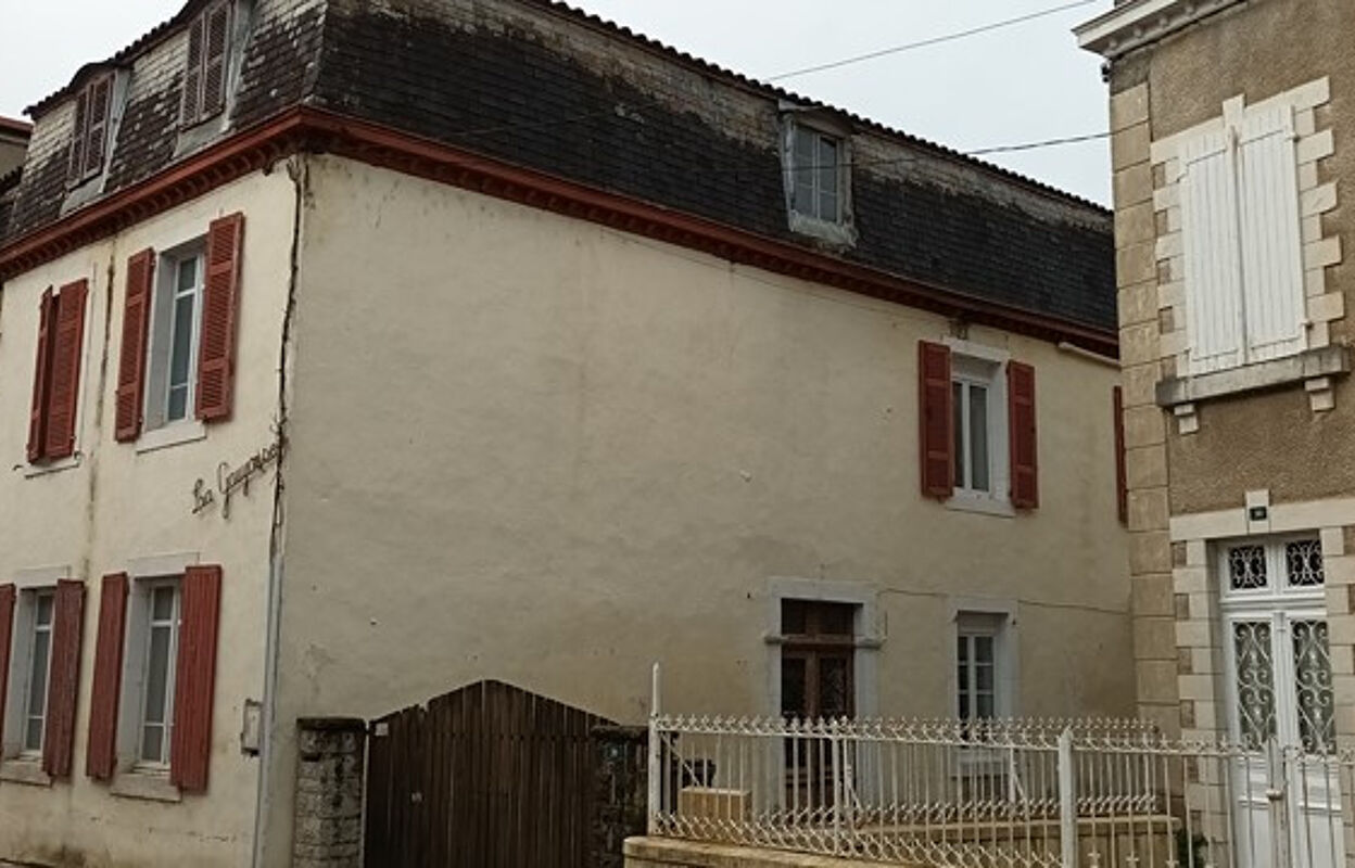 maison 8 pièces 207 m2 à vendre à Sauveterre-de-Béarn (64390)