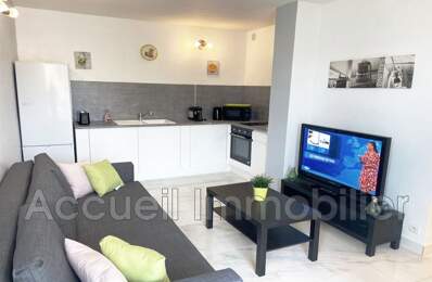 Studio d''environ 26 m² avec loggia vitrée en angle, en excell — photo du bien