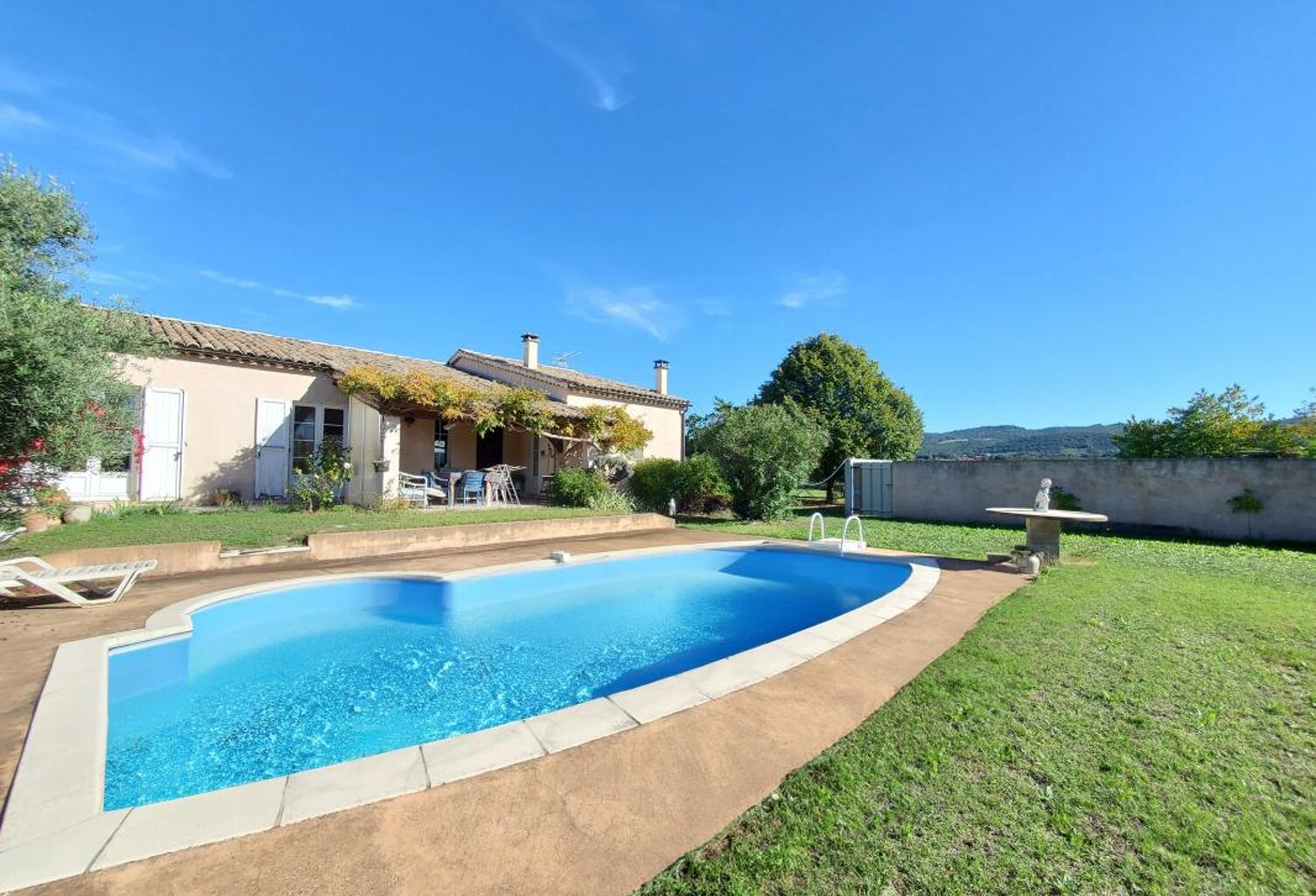 Les Mées Maison Provençale T4, 138 m2 sur 1800 m² de terrain — photo 1