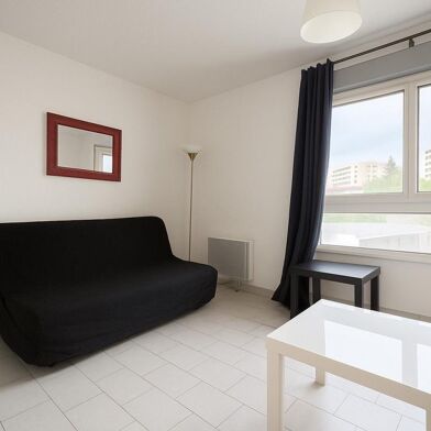 Appartement 20 pièces 59000 €