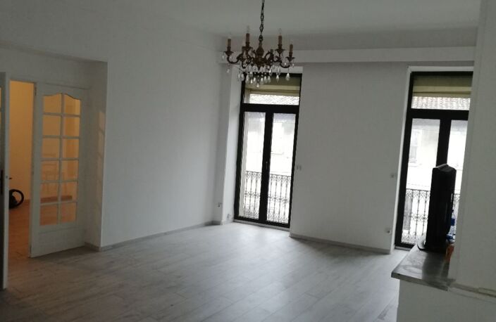 Appartement T2 dans un immeuble en cœur de village — photo 3
