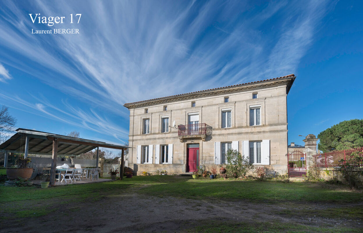 maison 7 pièces 190 m2 à Chepniers (17210)