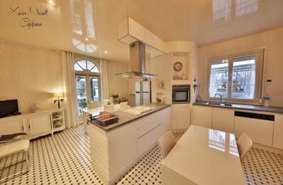 maison 6 pièces 238 m2 à vendre à La Roche-Vineuse (71960)