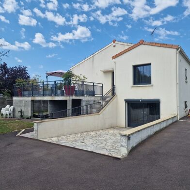 Maison 8 pièces 206 m²