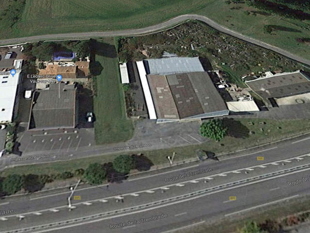 EXCLUSIVITÉ VAUX SUR MER TERRAIN 605 M2  EN ZONE COMMERCIALE — photo du bien