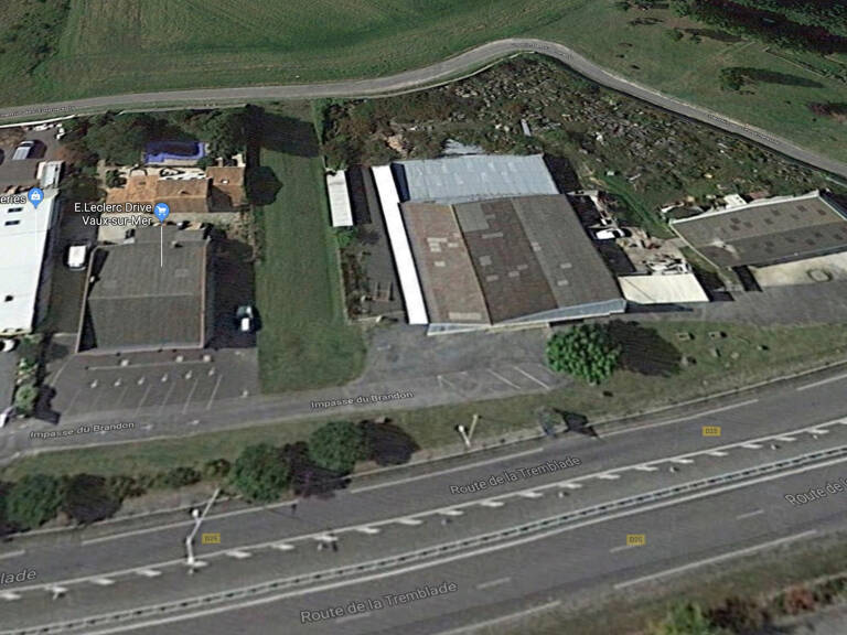 EXCLUSIVITÉ VAUX SUR MER TERRAIN 605 M2  EN ZONE COMMERCIALE — photo 1