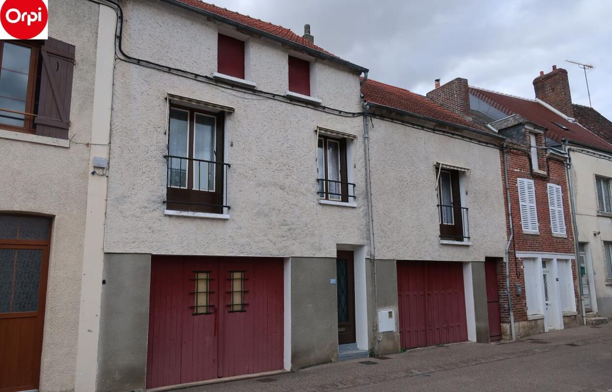 maison 3 pièces 80 m2 à vendre à Château-Renard (45220)