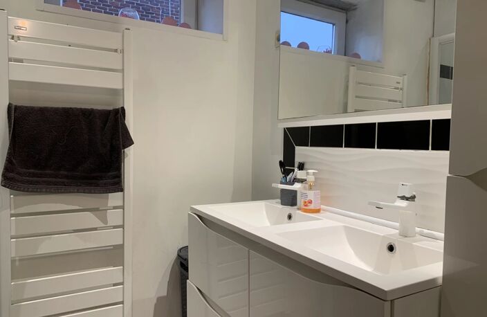 SEMI-INDIVIDUELLE EN BRIQUE DE 92 m² — photo 5