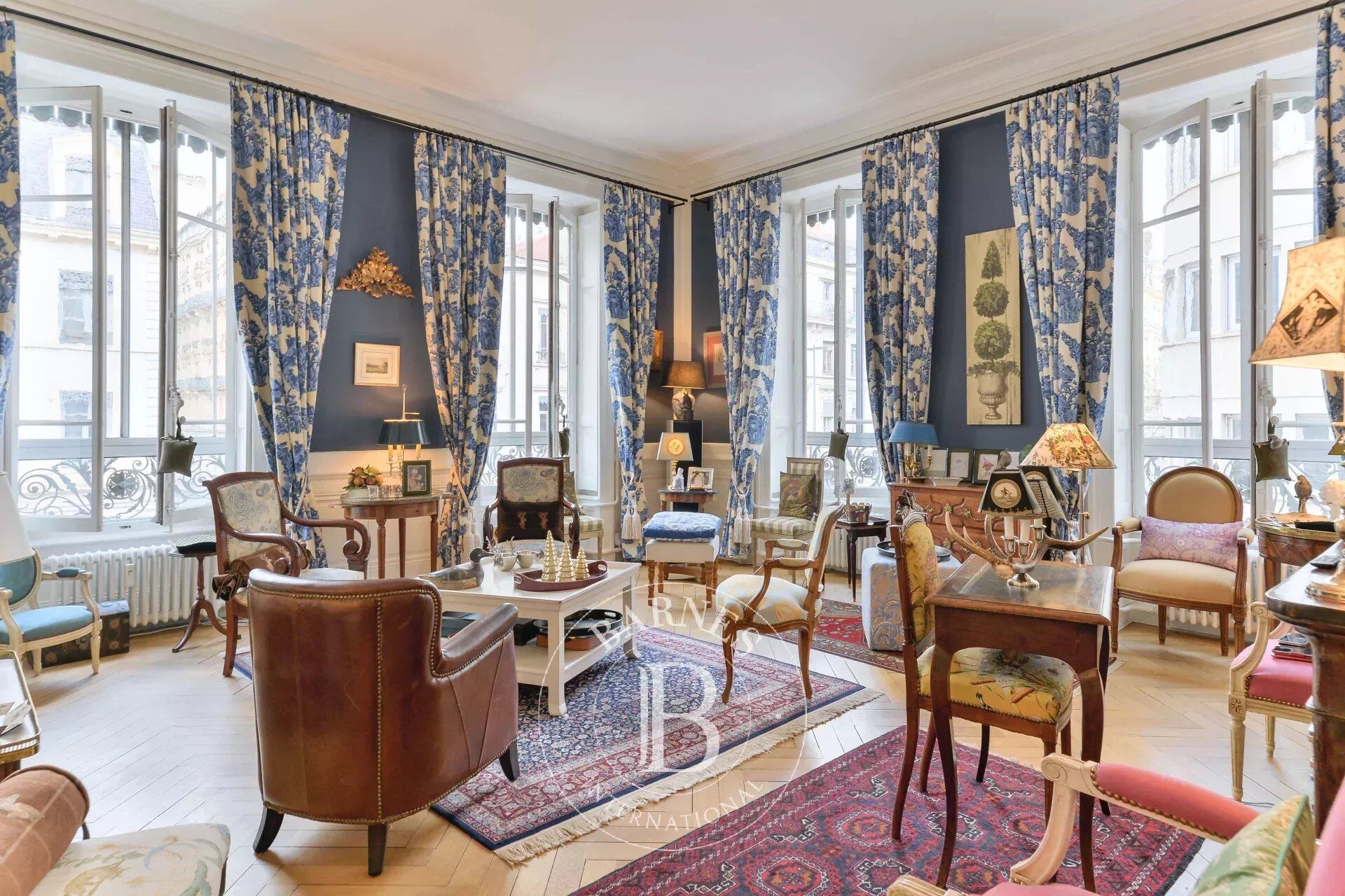 Appartement L T6
