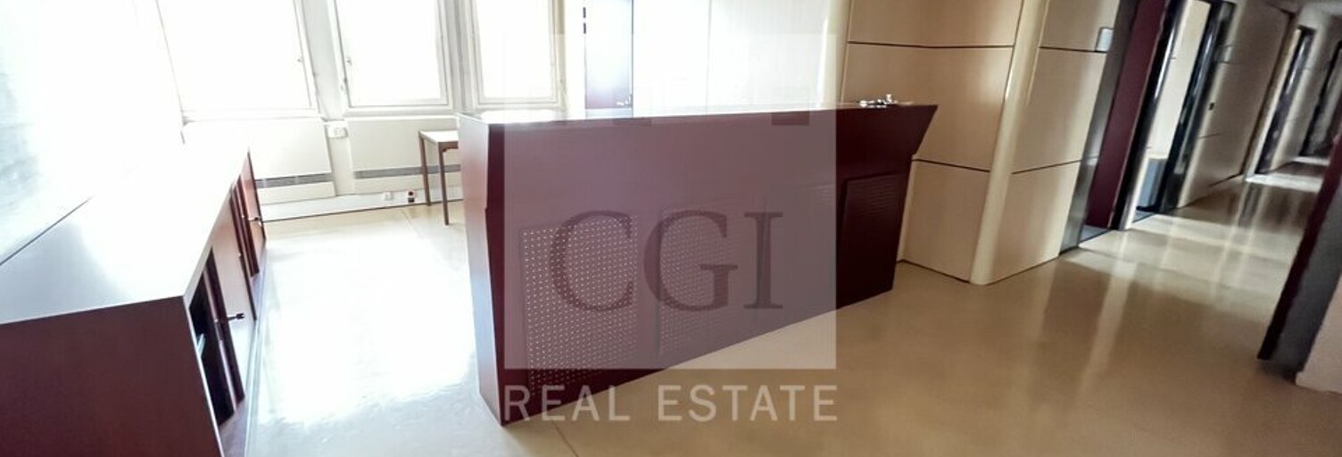 Bureau  1165 m² à louer à Villeurbanne (69100)