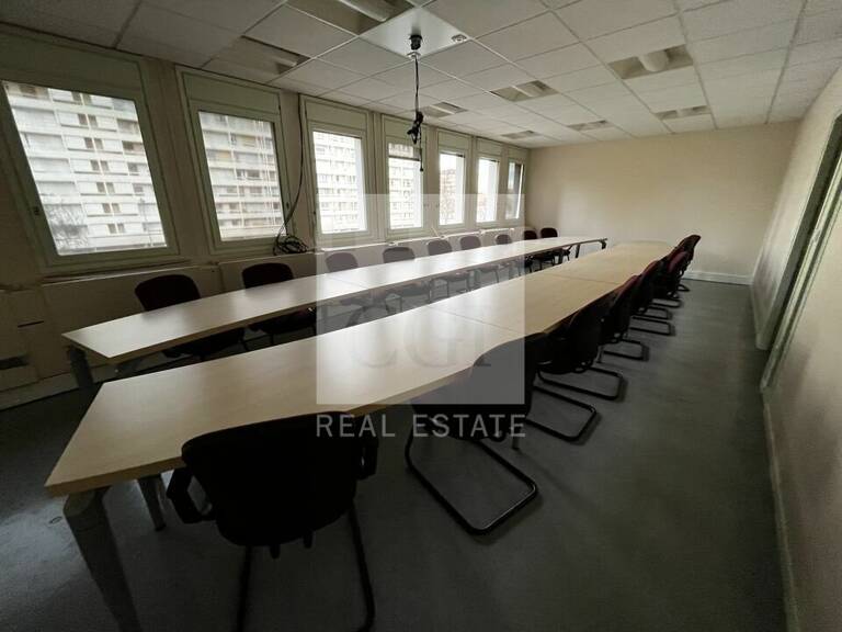 BUREAUX à LOUER — photo 1