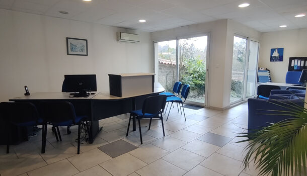 Local commercial 3 pièces  à louer Saintes 17100