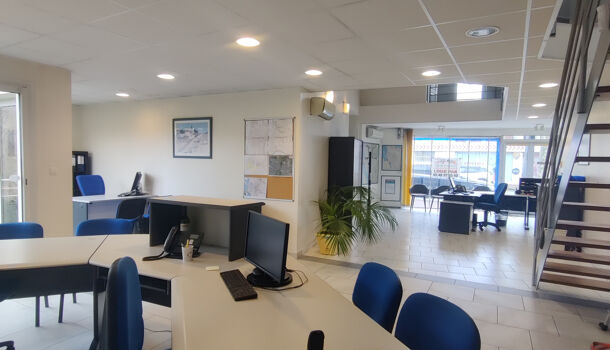 Local commercial 3 pièces  à louer Saintes 17100