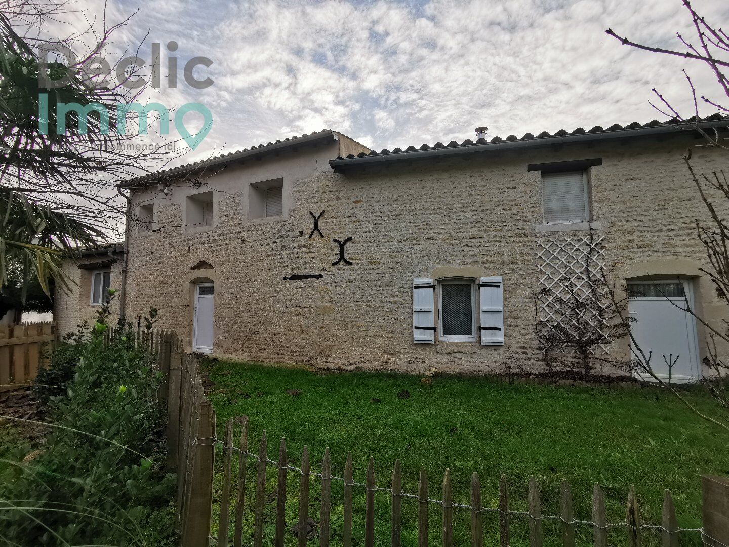 Villa / Maison 9 pièces  à vendre Mauzé-sur-le-Mignon 79210