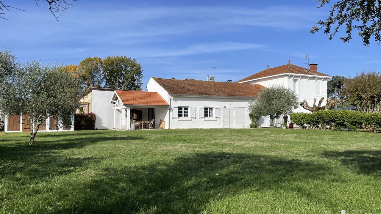 maison 6 pièces 195 m2 à vendre à Saint-Médard-de-Guizières (33230)