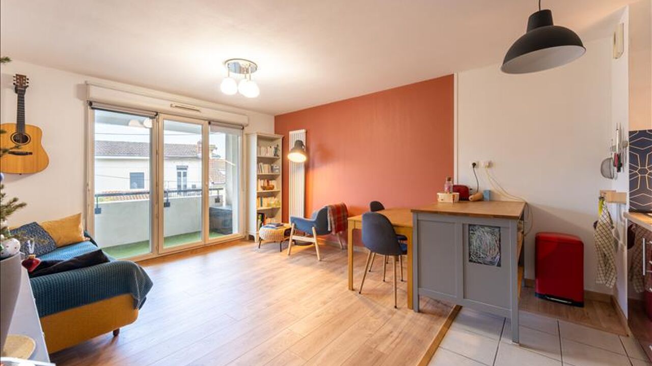 appartement 2 pièces 43 m2 à vendre à Bordeaux (33300)
