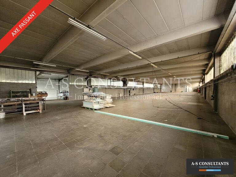 LOCAL D'ACTIVITE A VENDRE — photo 1