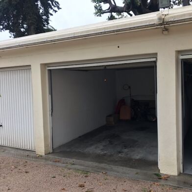 Garage  45000 €