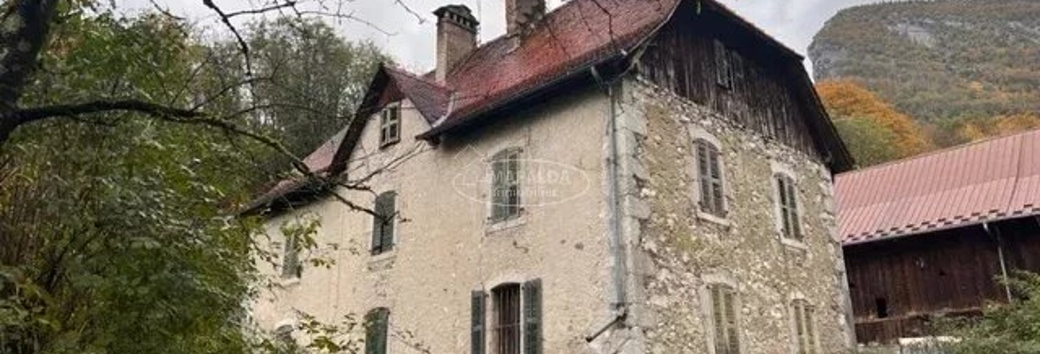 Maison 11 Pièces 405 m² à vendre à Magland (74300)