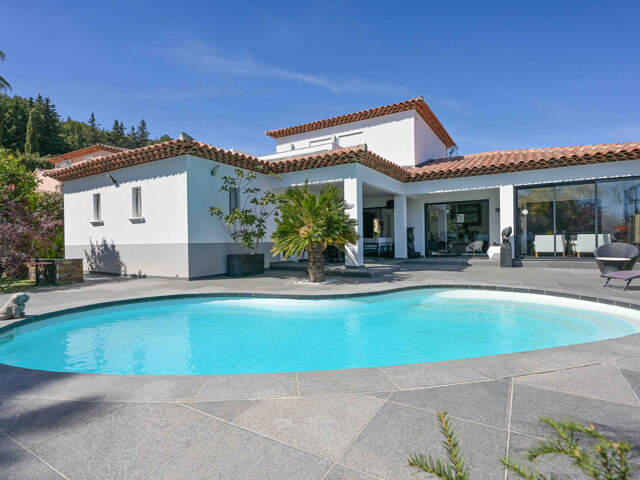 Maison contemporaine de 180m2 sur 650m2 de terrain — photo du bien