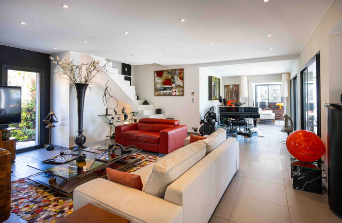 Maison contemporaine de 180m2 sur 650m2 de terrain — photo 5