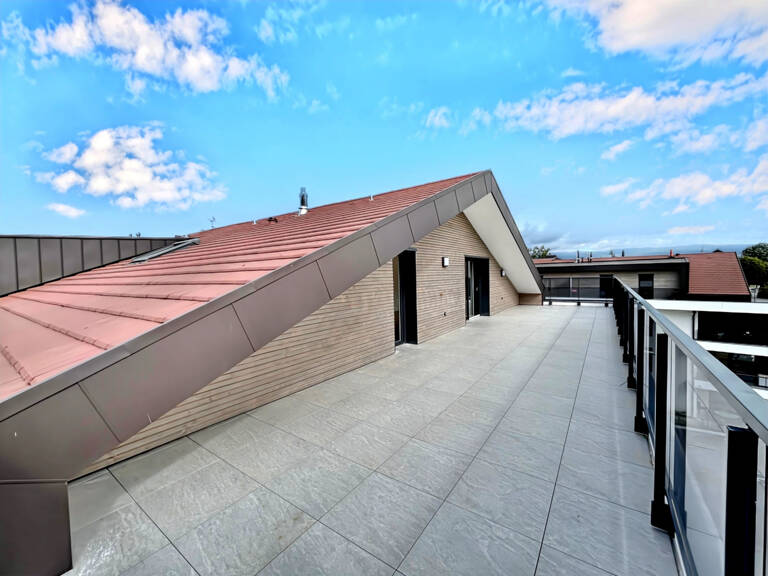 APPARTEMENT 4 PIECES AVEC UNE GRANDE TERRASSE A MESSERY - le — photo 1