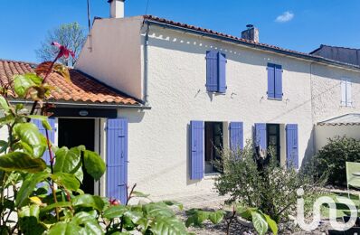 vente maison 260 000 € à proximité de Saint-Christophe (17220)