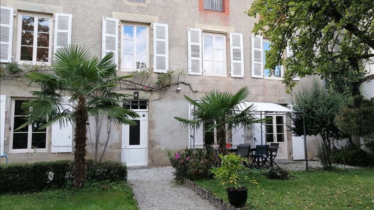 maison 10 pièces 283 m2 à vendre à Le Dorat (87210)