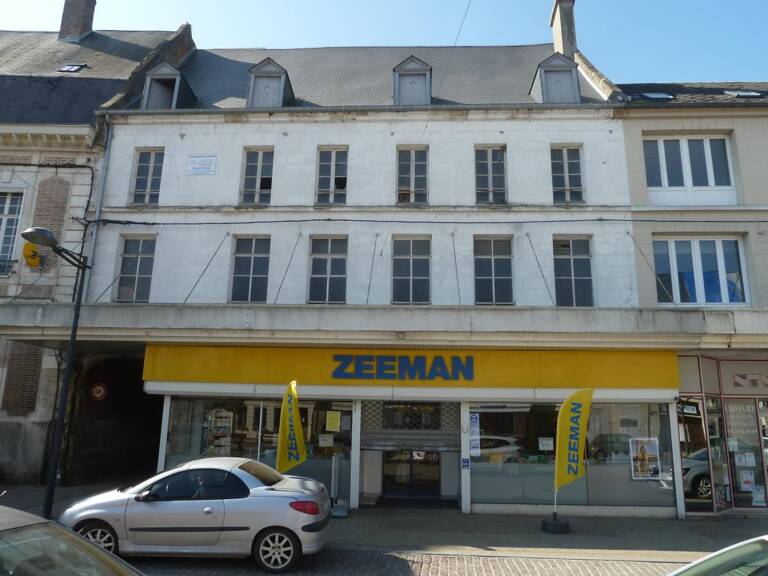 Immeuble à vendre à GUISE — photo 1