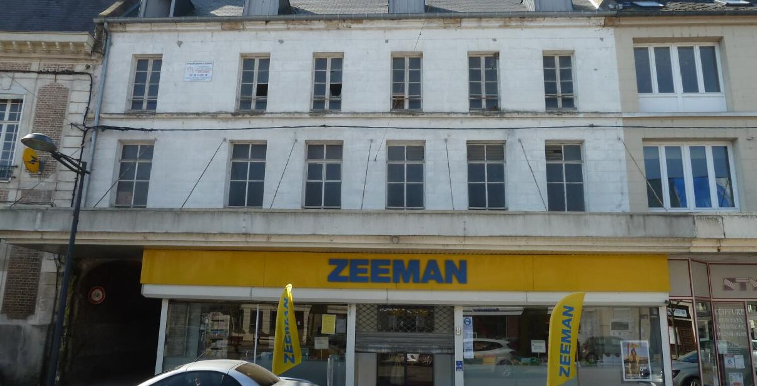 Immeuble à vendre à GUISE — photo 1