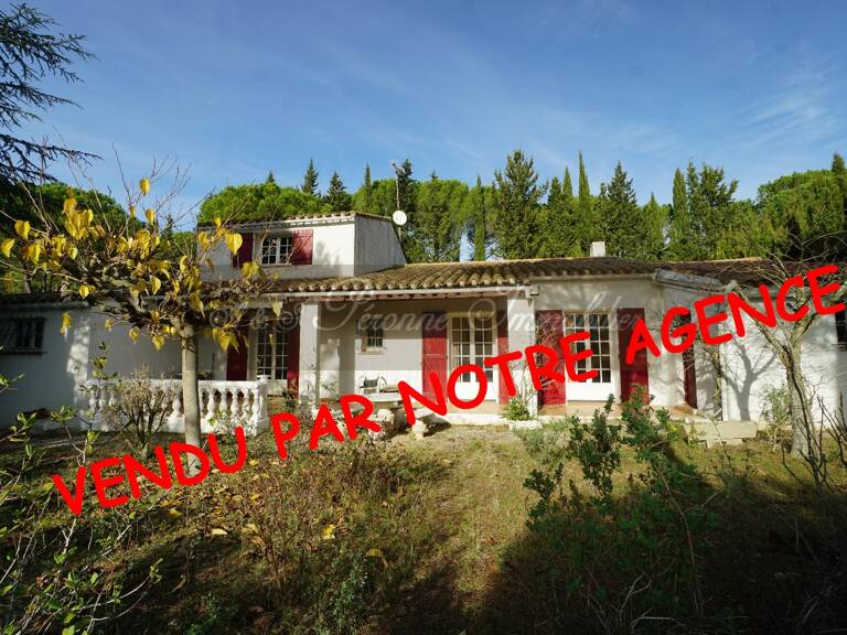 Villa — photo 1
