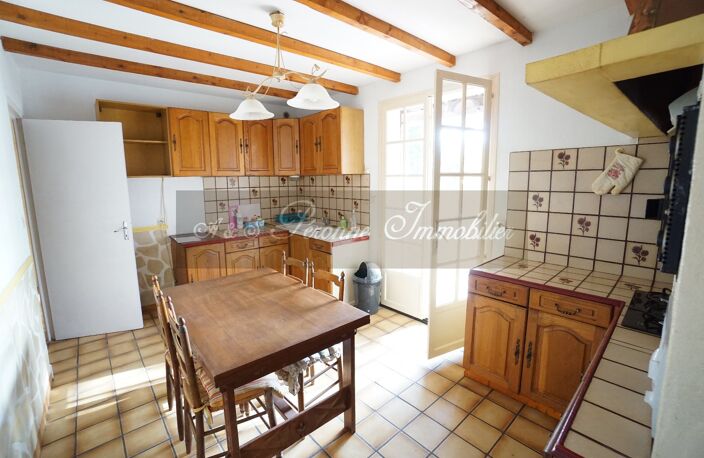 Villa — photo 2