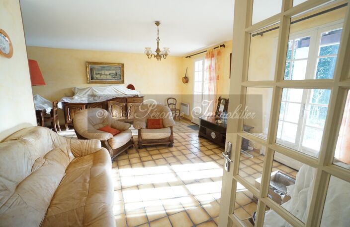 Villa — photo 3