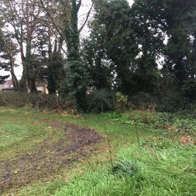 Terrain  133600 €