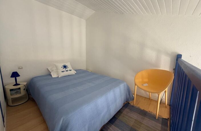 APPARTEMENT EN DUPLEX - 400M PLAGE DE VALLIERES - PARKING PRIVE — photo 5