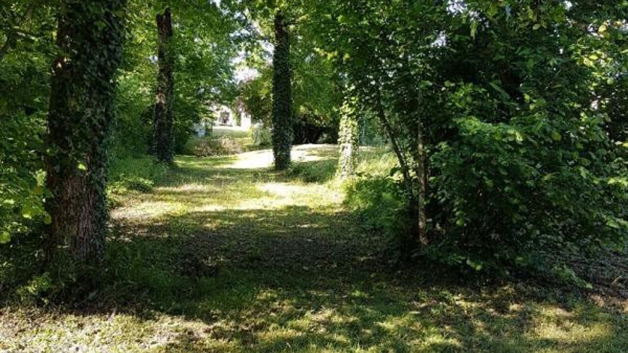 terrain  pièces 830 m2 à vendre à Saujon (17600)