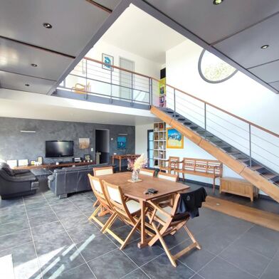 Maison 4 pièces 924000 €