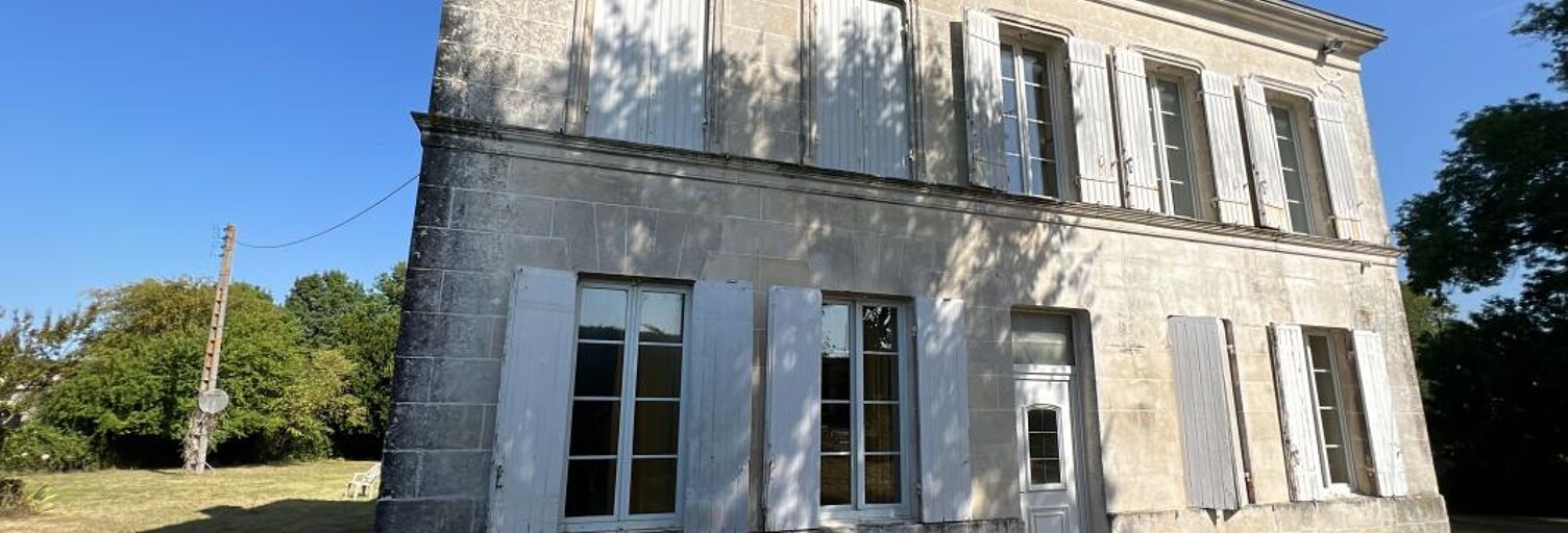 Maison 9 Pièces 302 m² à vendre à Épargnes (17120)