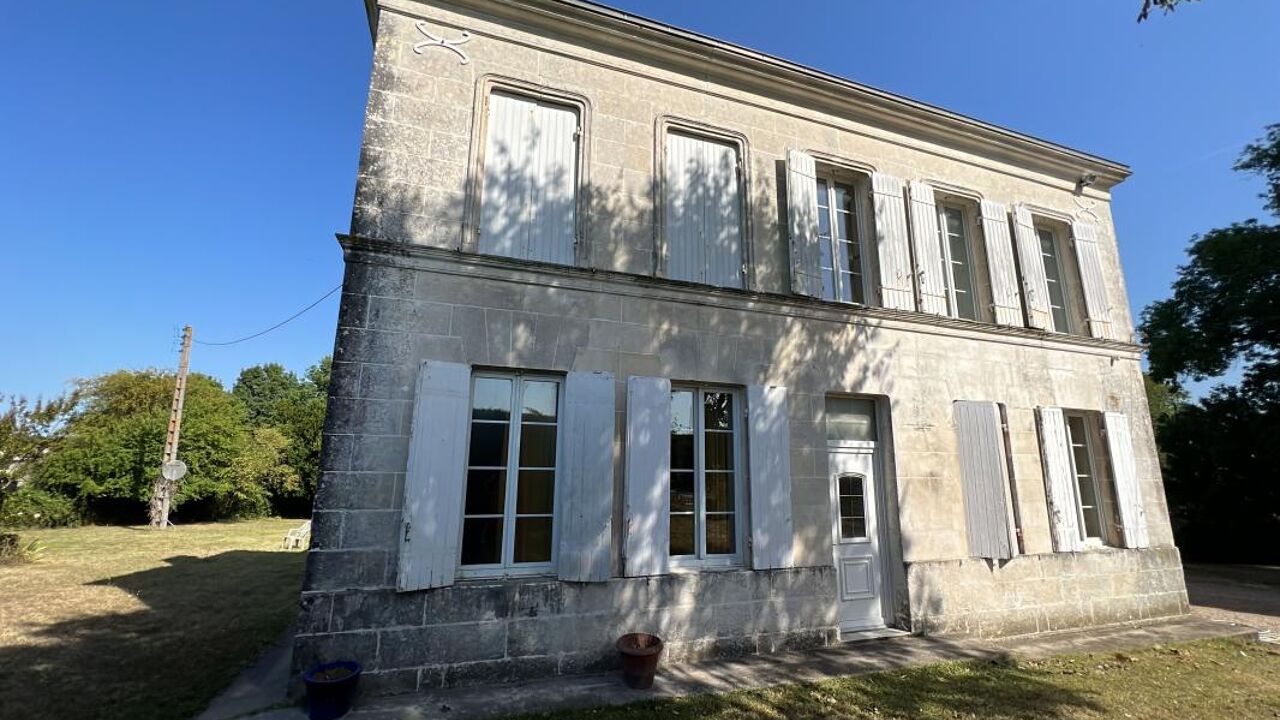 maison 9 pièces 302 m2 à vendre à Épargnes (17120)