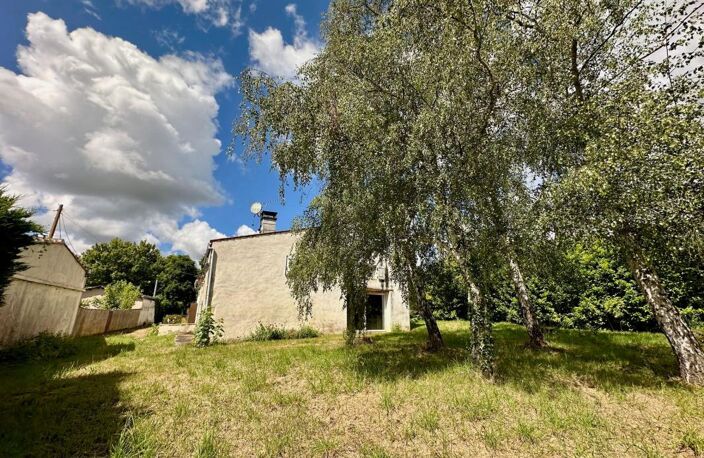   Maison de 97 m² à Corme-Royal – Grand terrain et beau potentiel ! — photo 2