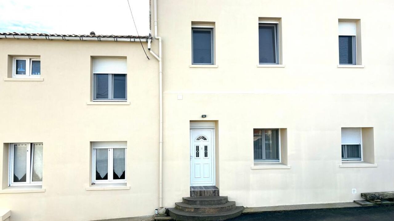 maison 6 pièces 195 m2 à vendre à Saintes (17100)