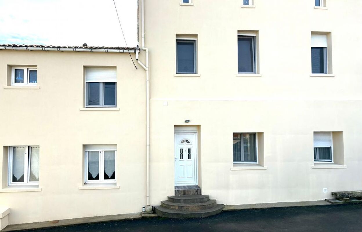 maison 6 pièces 195 m2 à vendre à Saintes (17100)