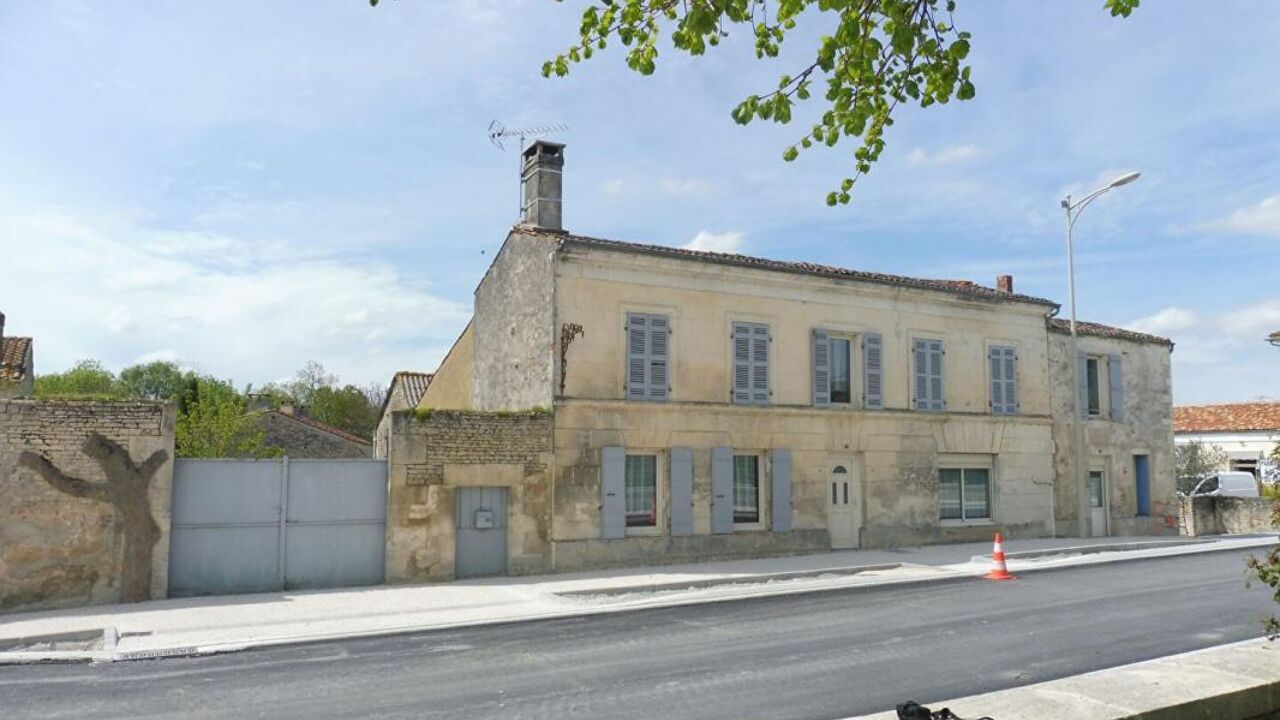 maison 4 pièces 139 m2 à vendre à Asnières-la-Giraud (17400)