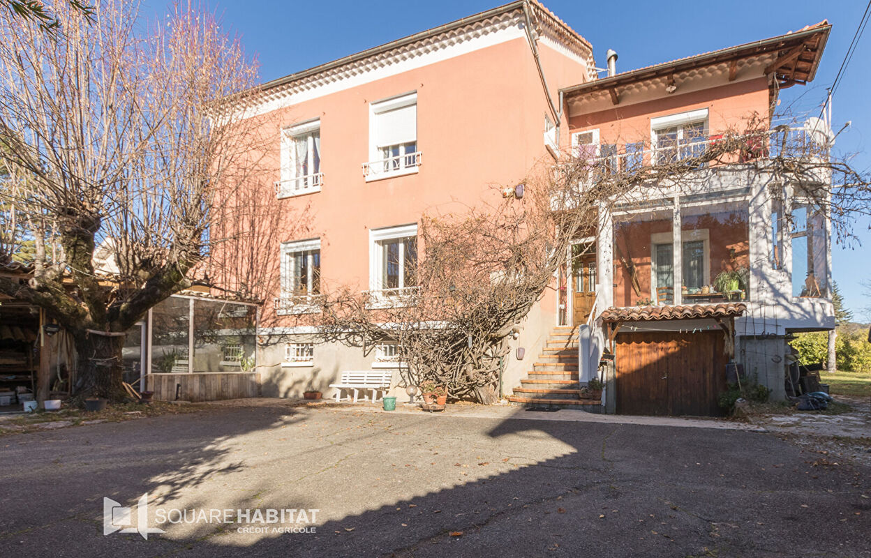 maison 8 pièces 200 m2 à vendre à Laragne-Montéglin (05300)