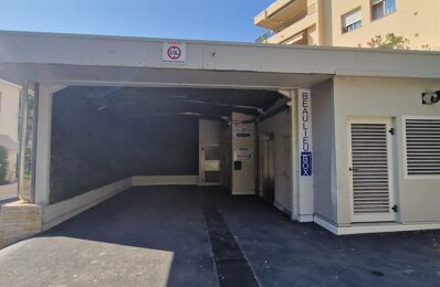 vente garage 61 000 € à proximité de Carros (06510)